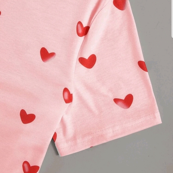 PLUS SIZE PINK HEART TEE - Picture 3 of 4